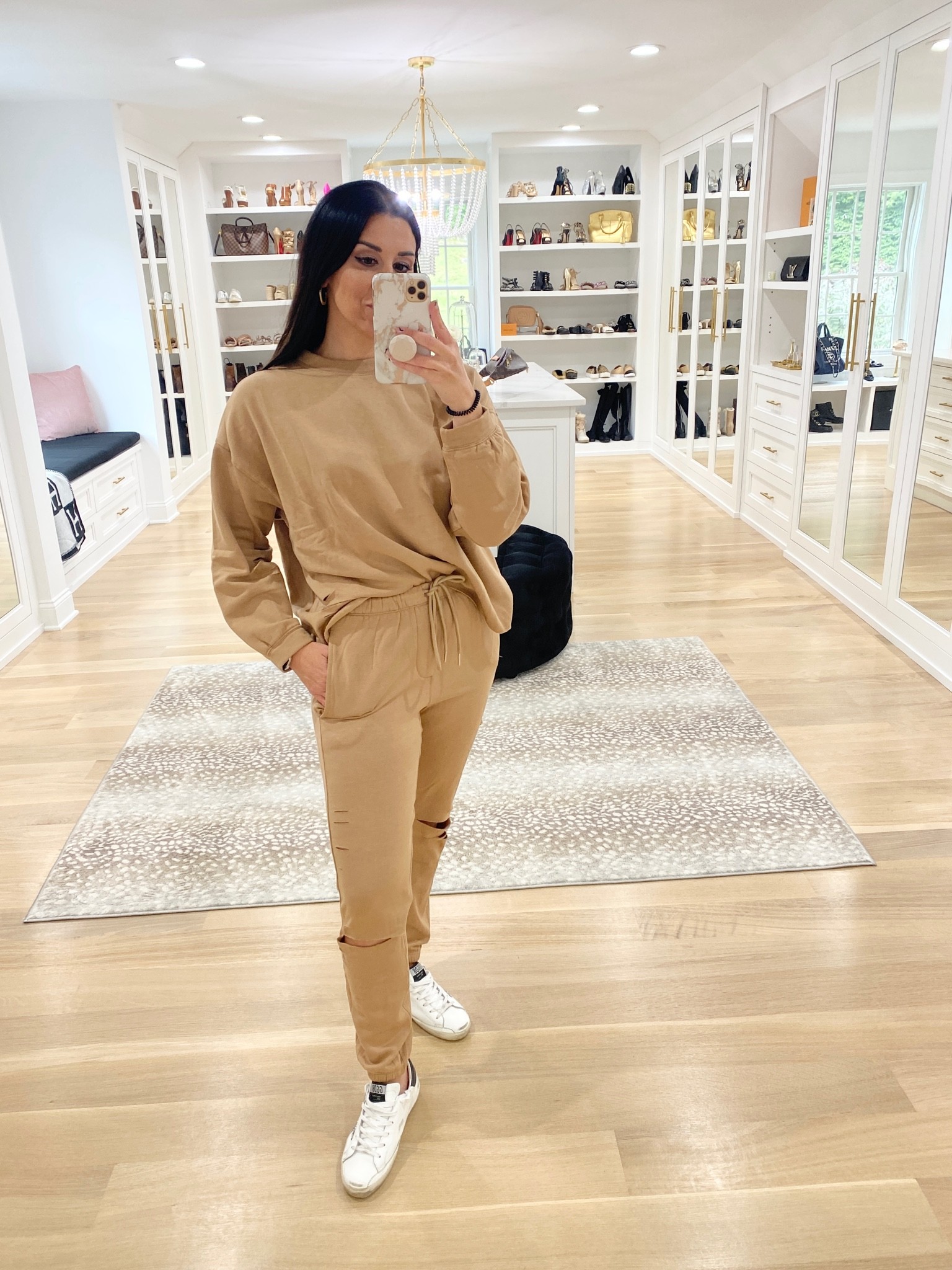 Buddy love lounge set, golden goose sneakers 