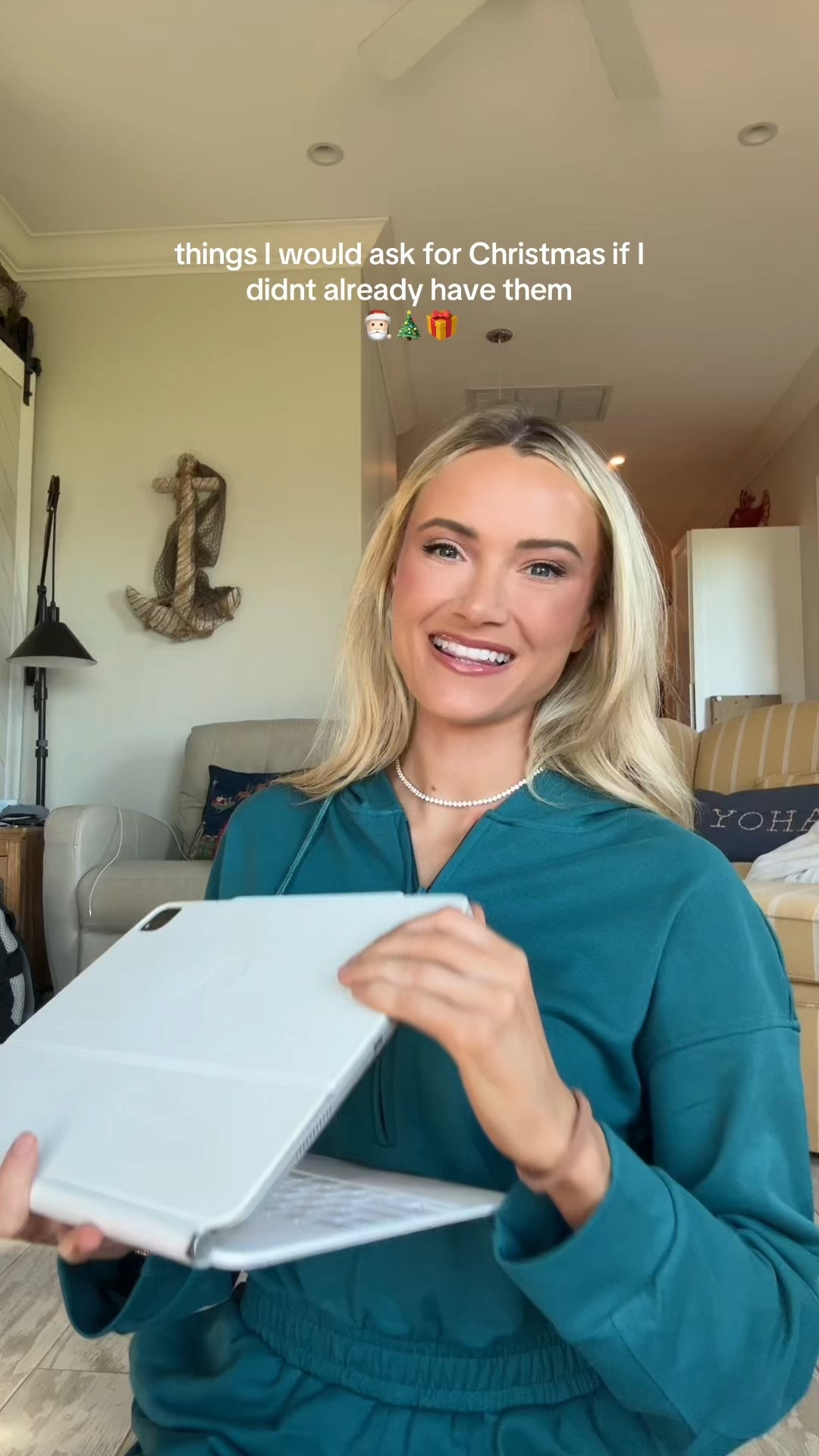 Gifts for her 
Gift guide for her 
Christmas gift ideas for her 

#LTKGiftGuide #LTKFindsUnder100 #LTKFindsUnder50