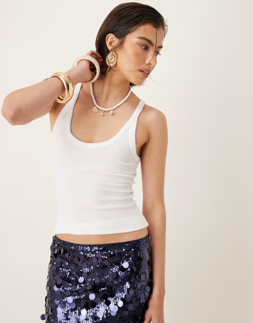 Mango - Canottiera bianca modellante con scollo a V-Bianco | ASOS (Global)