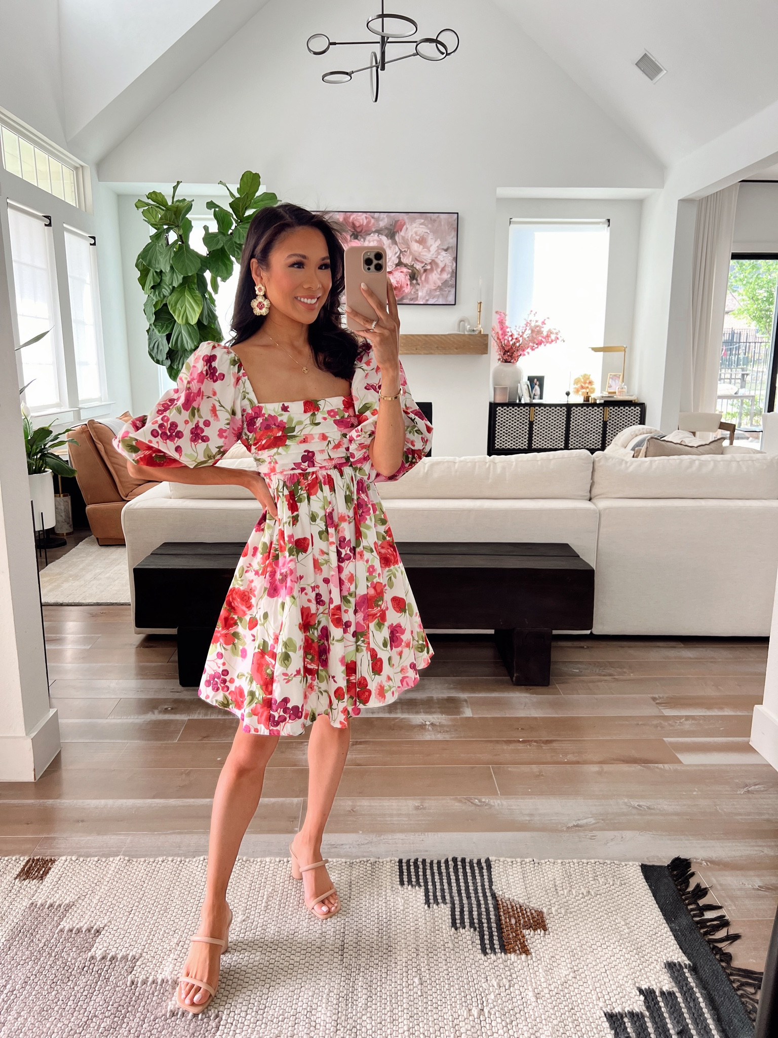 Floral dress on sale for 20% off! Love how this is maternity friendly, nursing friendly and has pockets. Wearing size XS Regular and it is the perfect length  

#LTKwedding #LTKsalealert #LTKparties