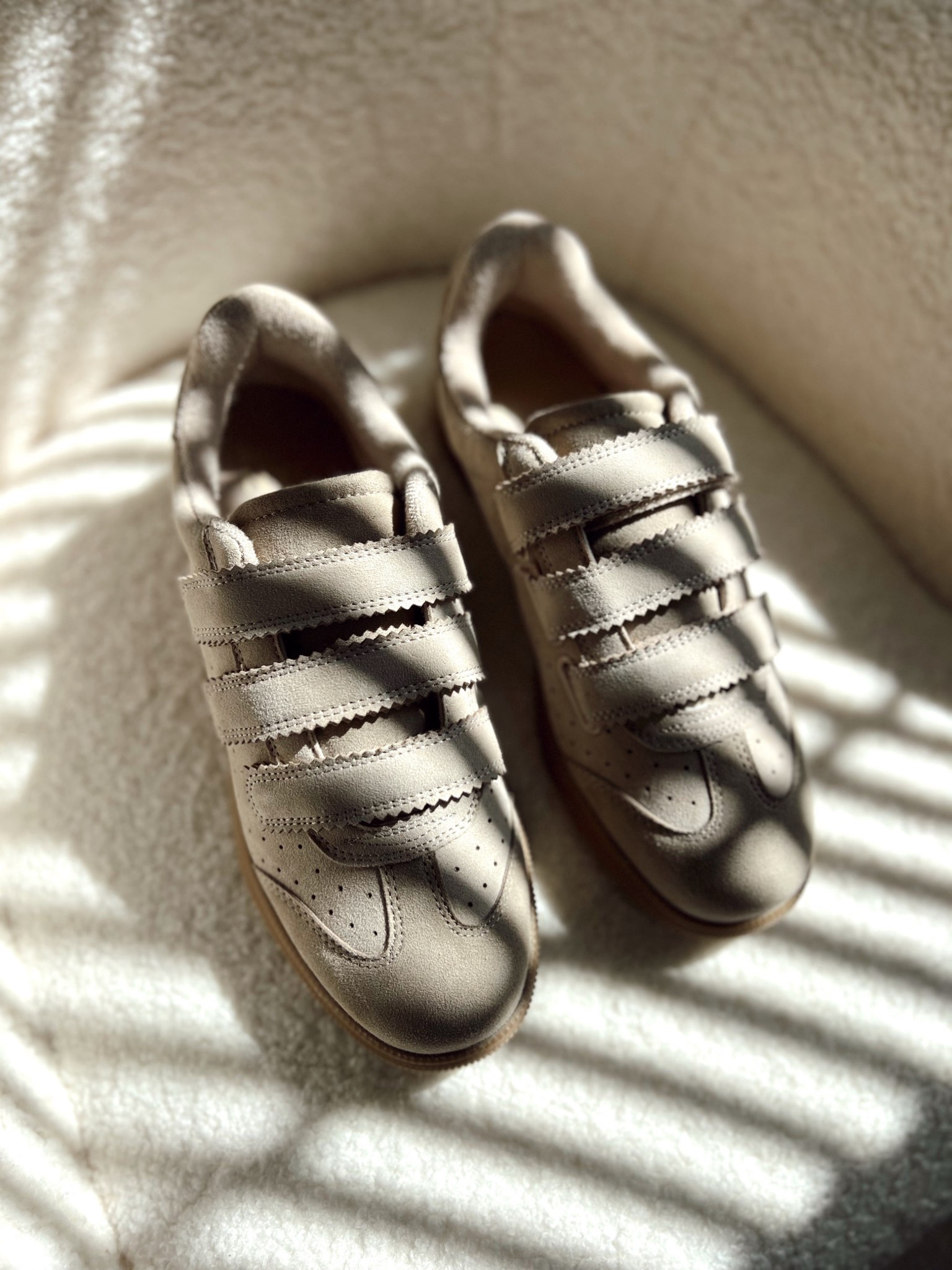  ✨Tap the bell and ❤️ for over 40 fashion, midlife style, midsize fashion and luxury looks for less. 

Fall shoes trending, viral shoes

👑"Helping you look good, feel good!" - Lindsey Denver


👑"Helping you look good, feel good!" - Lindsey Denver

Women’s fall shoes, fall boots, ankle boots, knee high boots, wide calf boots, loafers for fall, clogs, block heel boots, platform boots, slip on sneakers, leather boots, suede boots, fall flats, chic fall shoes, comfortable fall shoes, stylish fall shoes, affordable fall shoes, casual fall shoes, dressy fall shoes, capsule wardrobe shoes


Follow my LTK @Over40andmidlife on the @shop.LTK app to view this post and get my exclusive app-only content!

#liketkit #LTKMidsize #LTKShoeCrush #LTKOver40
@shop.ltk
https://liketk.it/5myWH