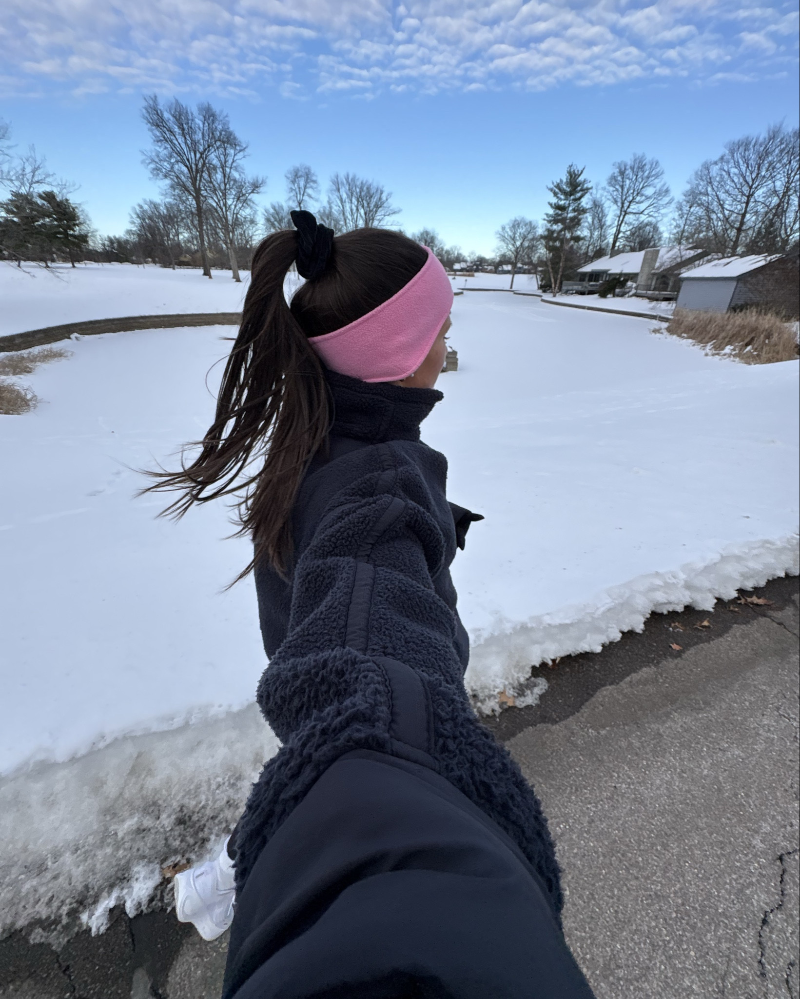 Winter running fit💖

#LTKvlog #LTKActive #LTKfitnessgoals