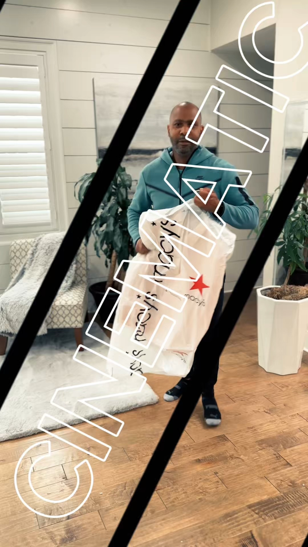 Same white jeans, two summer moods ☀️
Look 1: Casual cool with a short sleeve polo – perfect for brunch or a stroll.

Look 2: Sharp and elevated in a crisp button-down – just right for date night or rooftop drinks.
Which one’s your vibe? 🤍👇

#CalvinKlein #Macys
 #ootd #photooftheday #mrmichaelbrown

#LTKMens