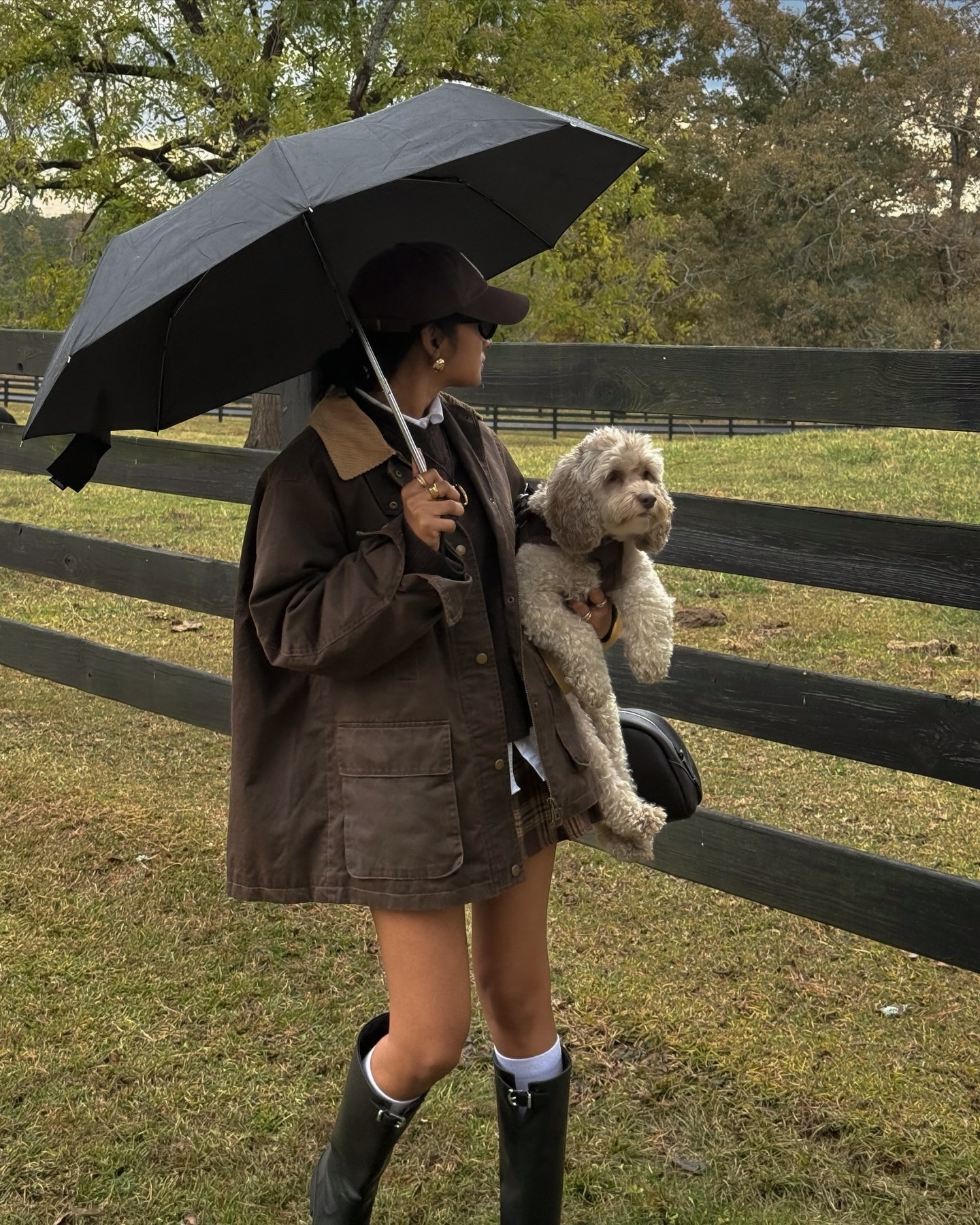 in country side….. 

Jacket @zara 
Boots @pedroshoes_official 
Bag @songmont_official 
Sweater @oakandfort 
Shirt @sezane 
Jewelry @atoleajewelry 




#LTKHoliday #LTKootd #LTKgrwm