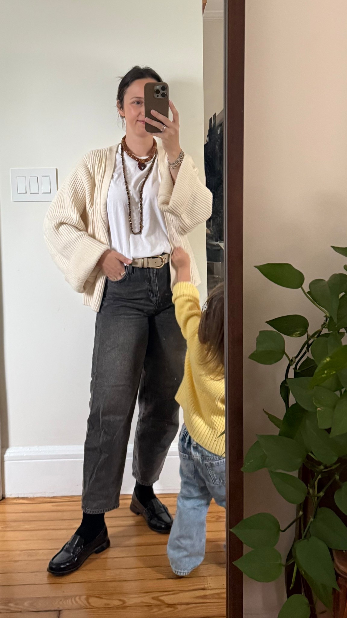 Toddler mom rainy day outfitt