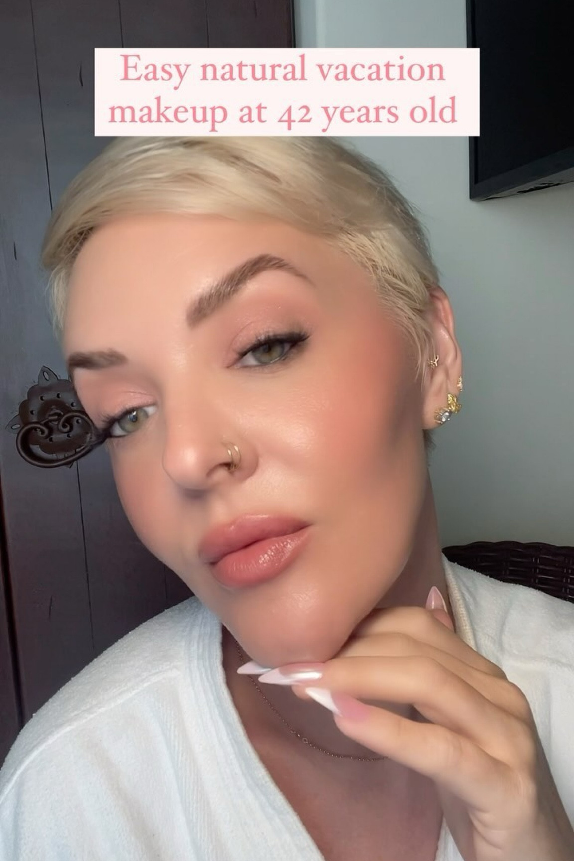 These are my vacay besties when it comes to makeup! I need  quick, effortless and BEAUTIFUL glowing makeup and these fit the bill! I’ve linked everything in my LTK or just comment BEACH and I’ll send you the link 🔗

#beachvacation #beachmakeup #vacationmakeup #over40beauty #over40makeup #bestmakeup #naturalbeauty #naturalmakeup #sephorafavorites #sephora #makeupfavorites