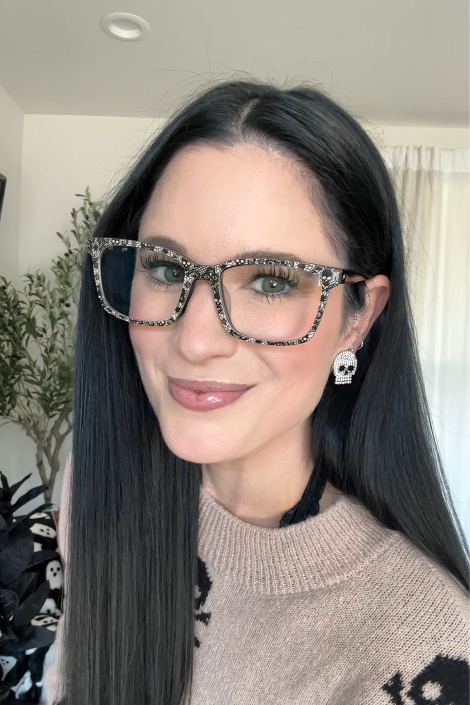 You guys!!! I just noticed a couple of my Halloween Pair Eyewear top frames have been restocked this year!! Grab them fast because they do sell out!

Halloween glasses, Halloween accessories, Halloween earrings

#LTKSeasonal #LTKFindsUnder50 #LTKStyleTip