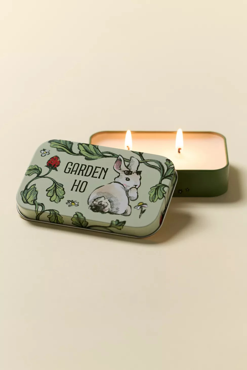 Scentiments UO Exclusive 2.5 oz Tin Scented Candle | Urban Outfitters (US and RoW)