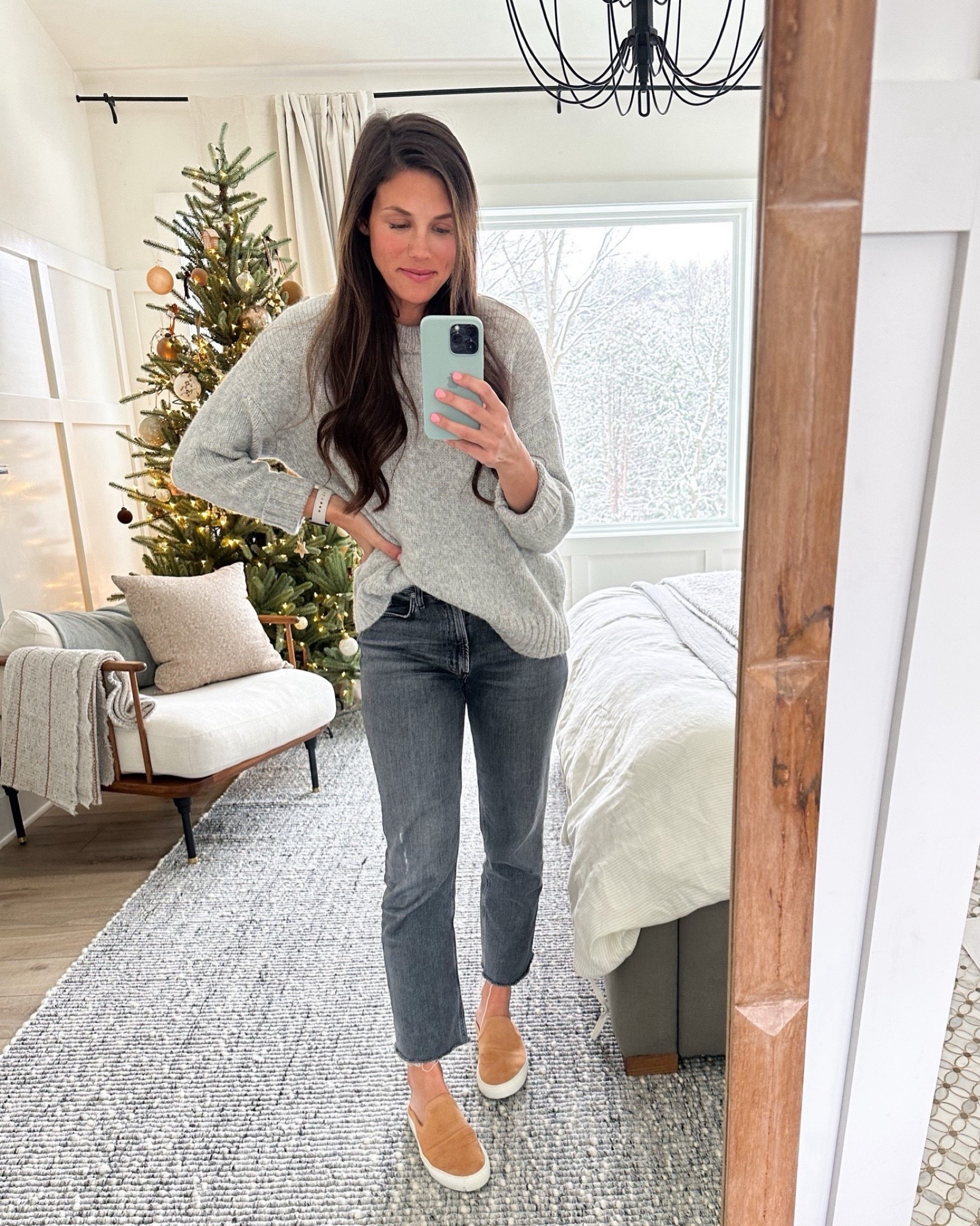 As we near the holiday season, gifting is on my mind! I always love planning my holiday gifts ahead of time, so I’m not as frantic last minute. If you’re looking to gift anyone special a splurge worthy gift, my Jenni Kayne pieces are through and through my favorites, and ones I have gifted many times over! Their entire site is 25% off right now through Monday! 

#LTKCyberWeek #LTKsalealert #LTKstyletip