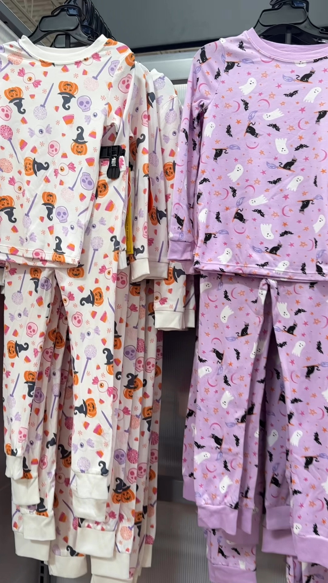 The cutest $11 Halloween Pajamas for kids! In stock in all size🙌🏽🎃👻

#LTKKids #LTKVideo #LTKSeasonal