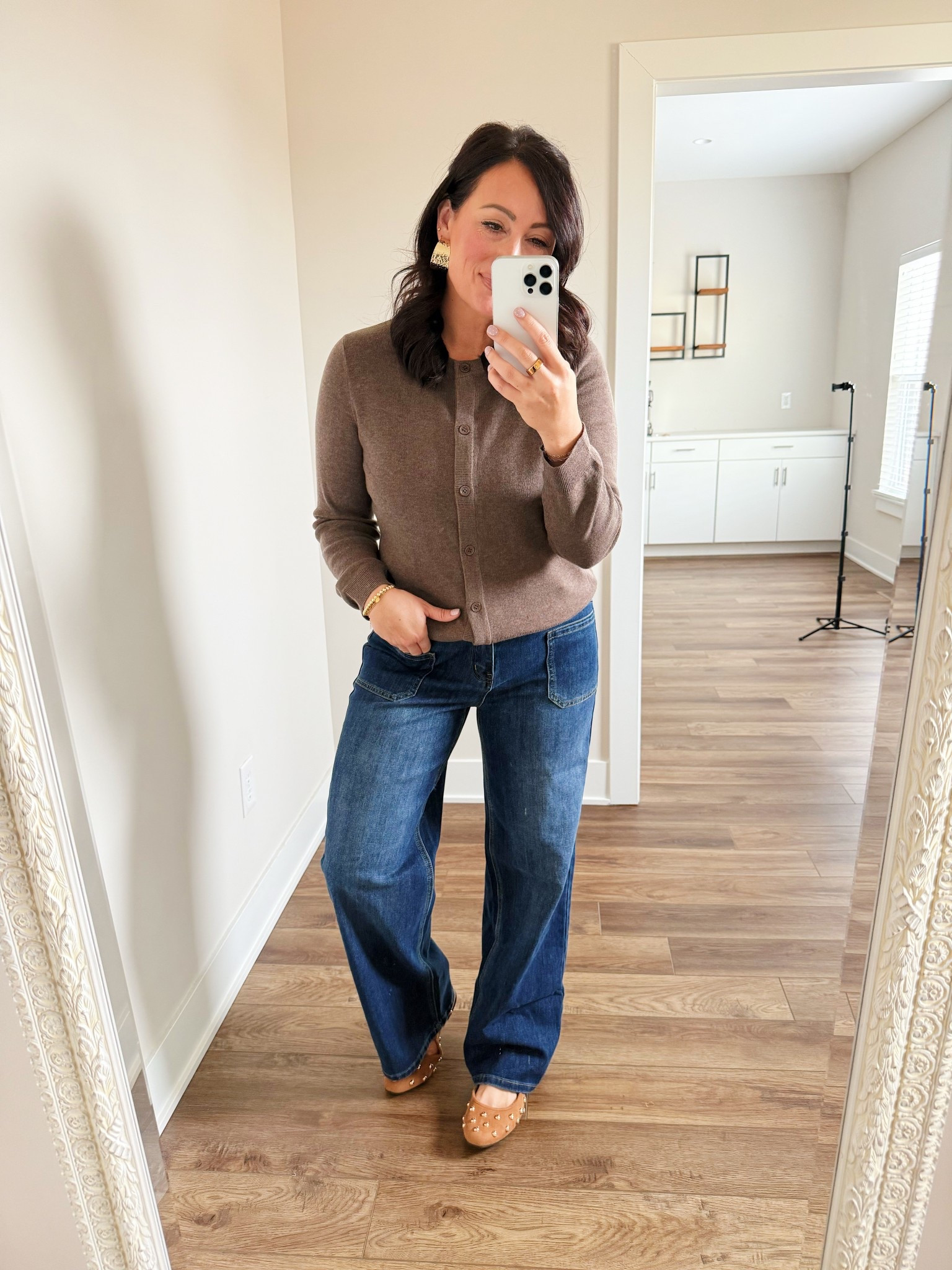 AMAZON FINDS 
• large sweater - runs on the smaller side 
• medium pants 


#LTKgrwm #LTKPetite #LTKMidsize