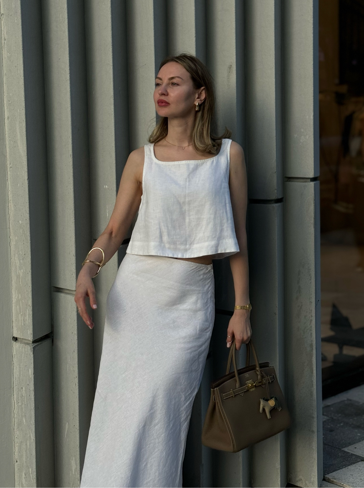 Forever favorite summer co-ord set: maxi linen skirt with cropped linen top from #posse 

I have never been more comfortable in my life. Size 4 US. I wear it on repeat.
Zara bracelet. 