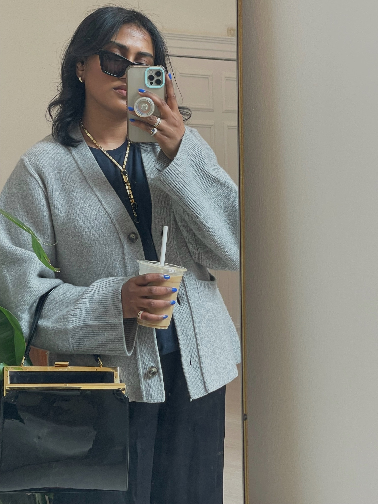 The best cardigan is back 

#LTKeurope #LTKSeasonal