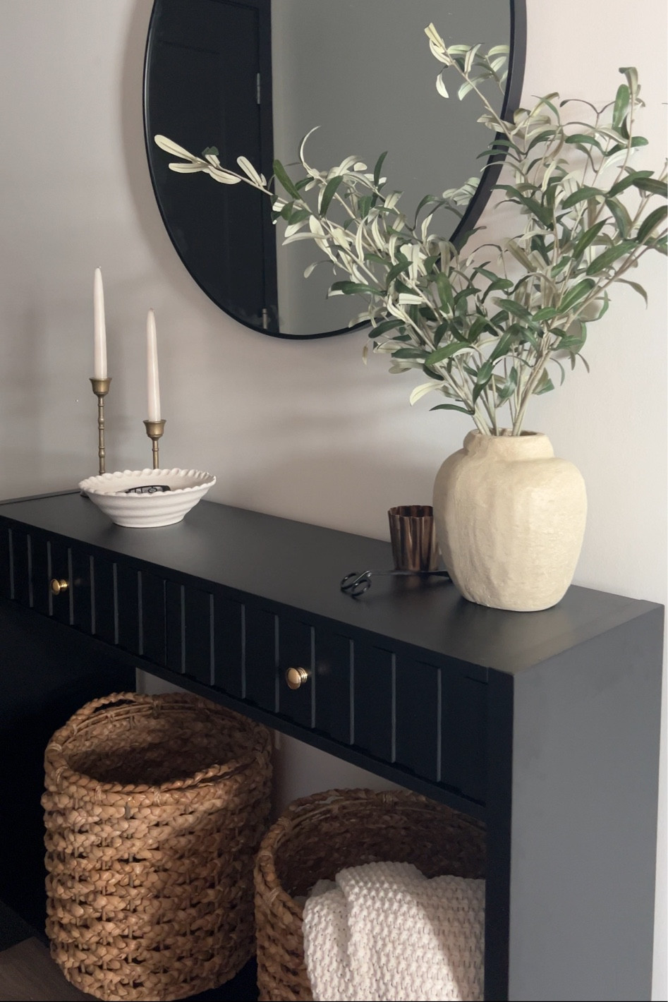 small entry table inspo 🌿✨

#LTKHome #LTKStyleTip