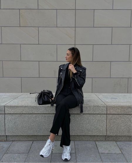 oversized leather jacket 🖤

#LTKstyletip #LTKeurope #LTKSeasonal