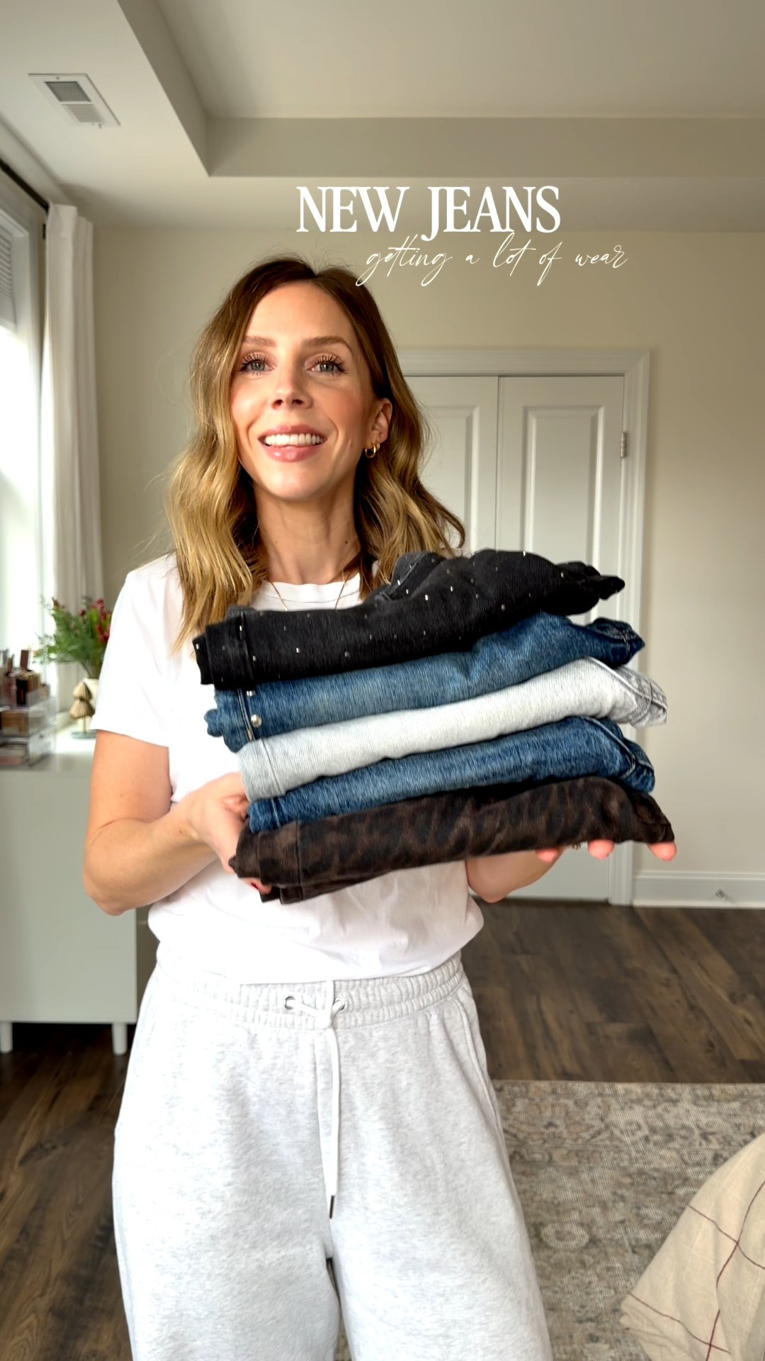 Five jeans I can’t stop wearing 👖 got my usual size (26 regular) in all styles. Linked a pair of Gap & old navy jeans that are similar to the Madewell jeans (sold out) at a lower price point 