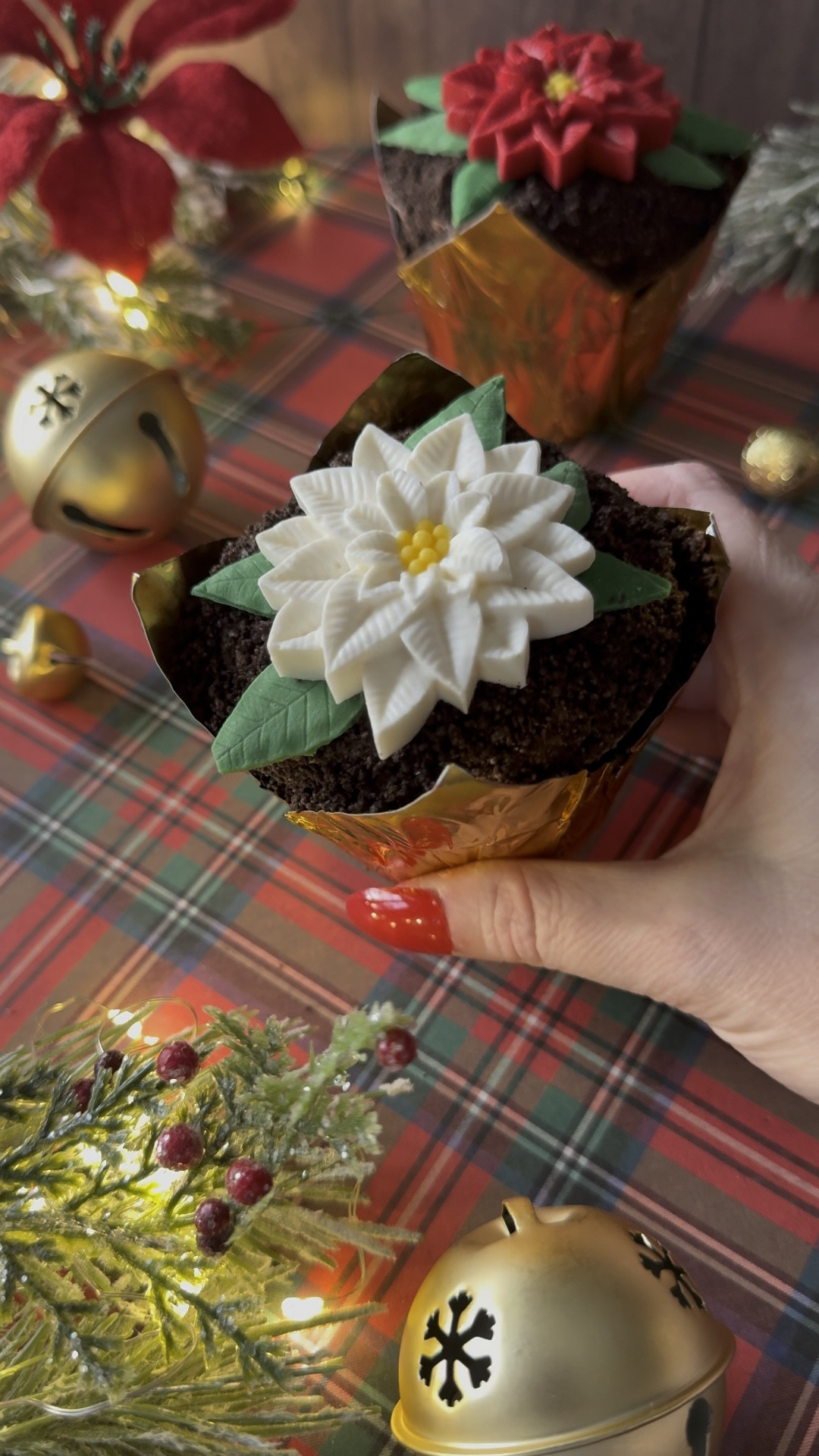 These poinsettia pot cupcakes are a fun and festive treat this Christmas. 

#LTKHoliday #LTKParties #LTKSeasonal