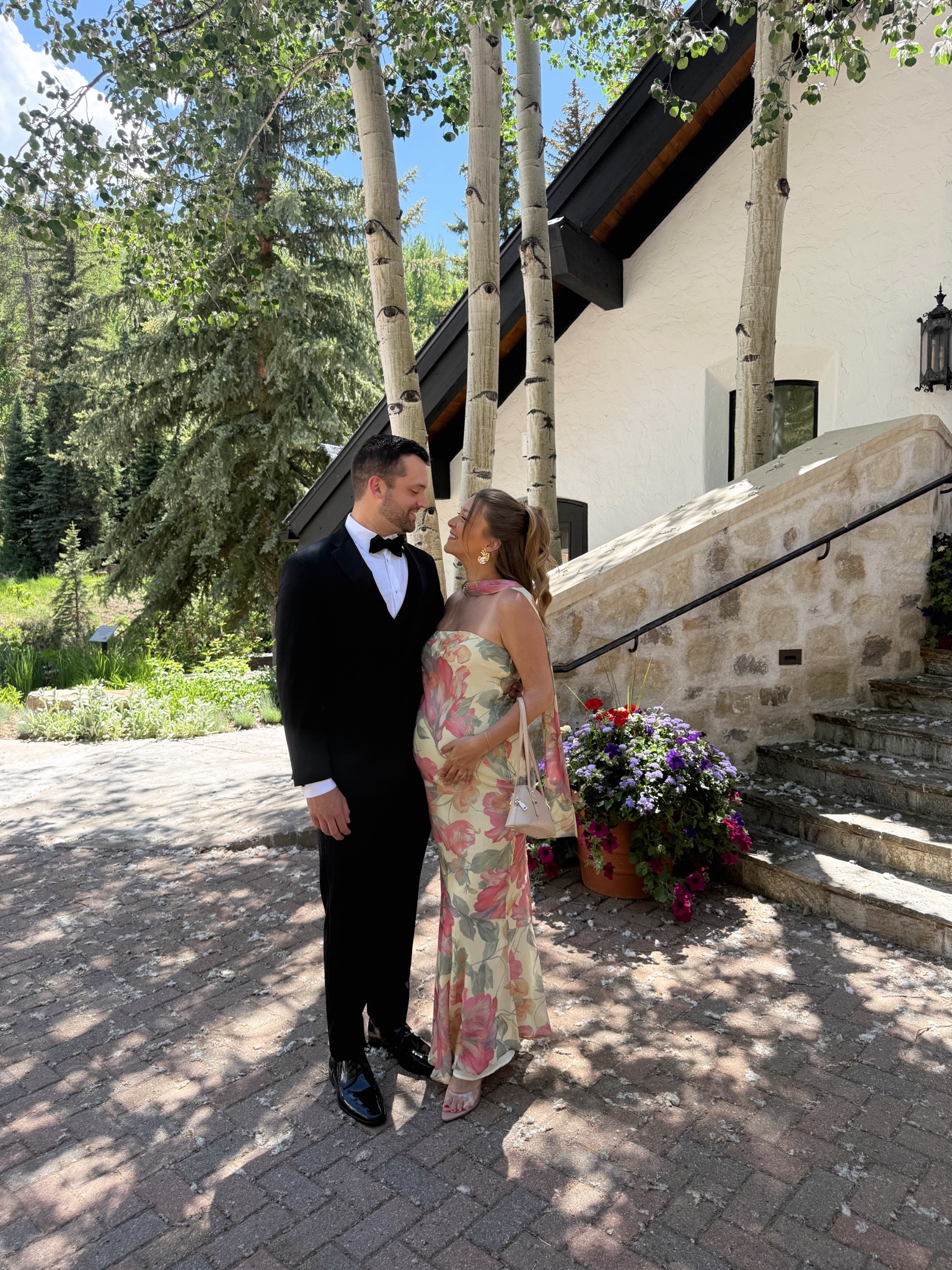 Couldn’t be more obsessed with this floral wedding guest dress! Not even maternity but fit my 6 month bump perfectly just one size up! 



#LTKBump #LTKWedding #LTKShoeCrush