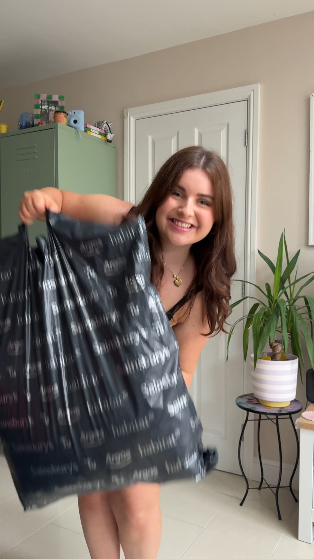 I wear a 14 / L

LTKxTu, Tu clothing, velvet navy trousers, velvet waistcoat, sequin trousers, Christmas jumper, Christmas pyjamas 

#LTKmidsize #LTKwinter #LTKfestive