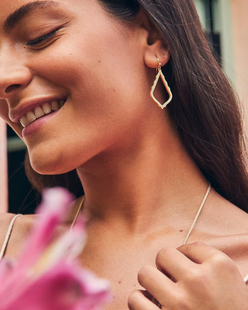 Sophia Drop Earrings in Gold | Kendra Scott