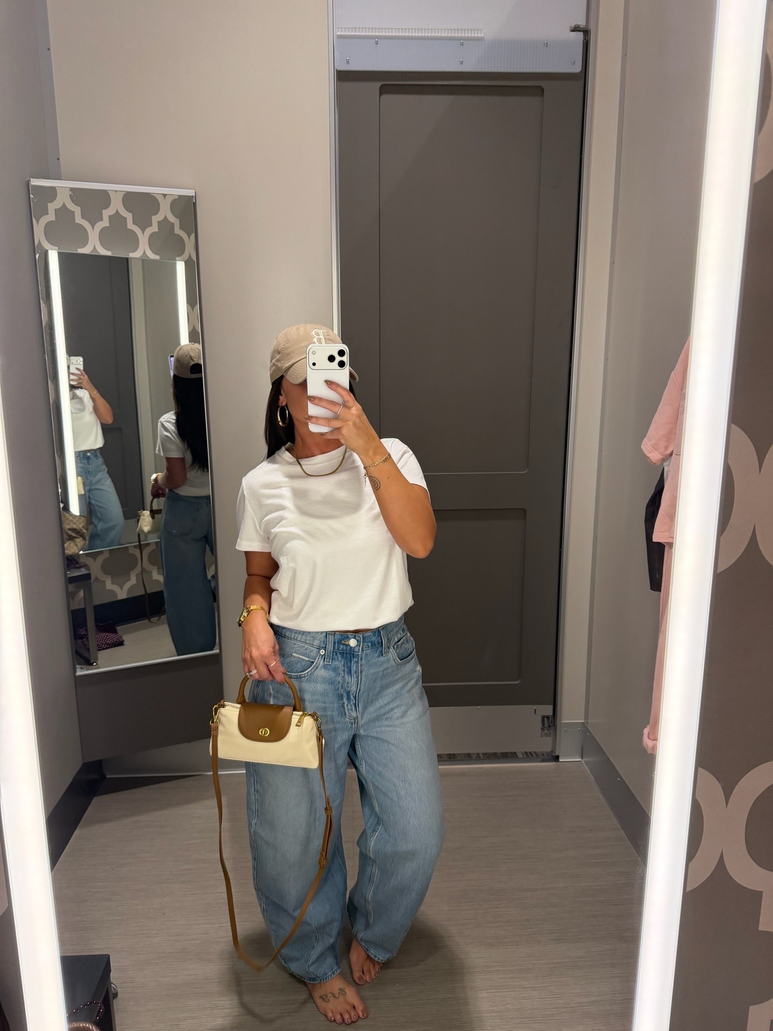 Simple fall outfit! Love this purse

#LTKootd #LTKgrwm #LTKSeasonal