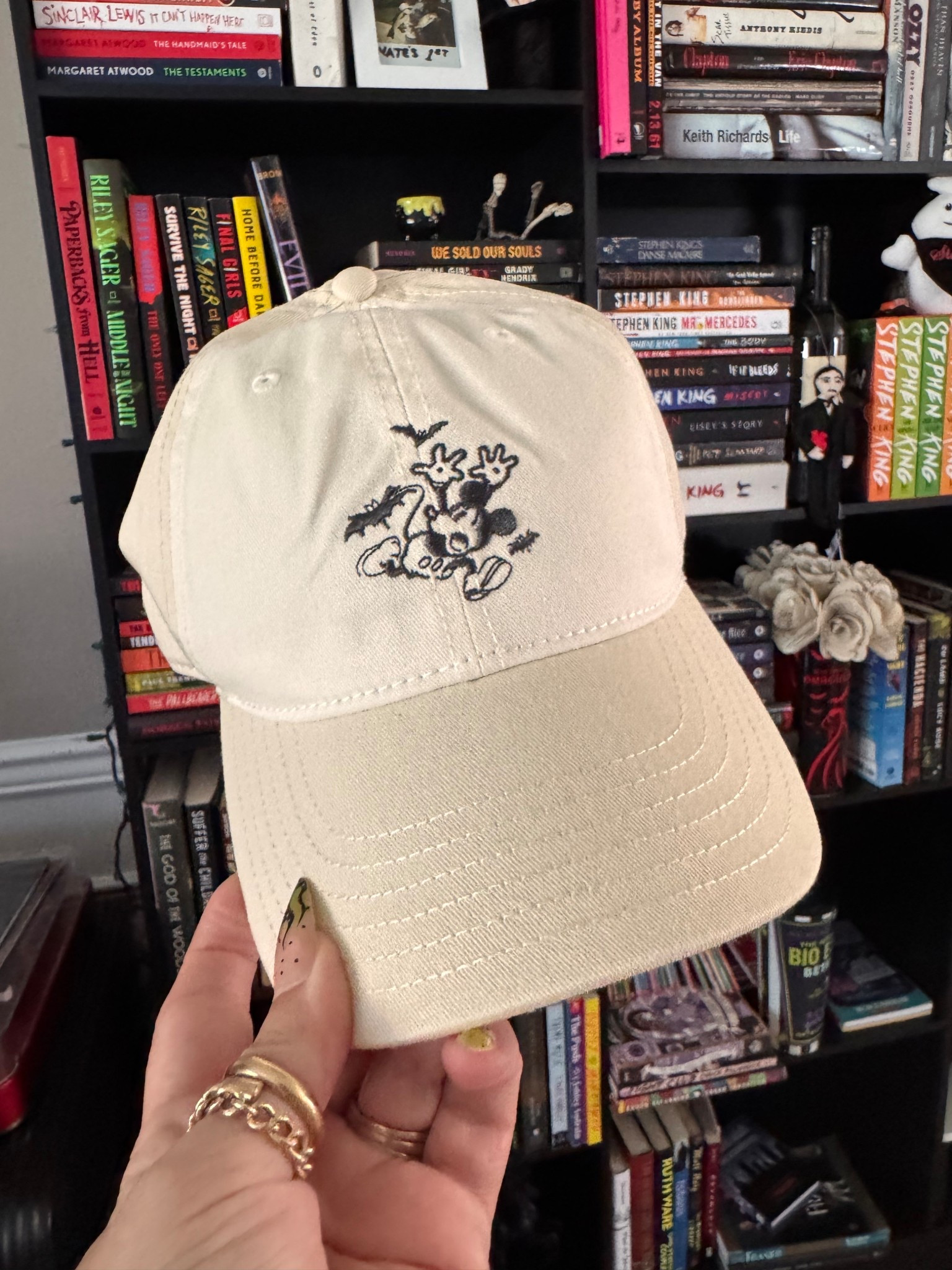 Spooky season is here! 🦇

#LTKFindsUnder50 #LTKSeasonal #LTKStyleTip