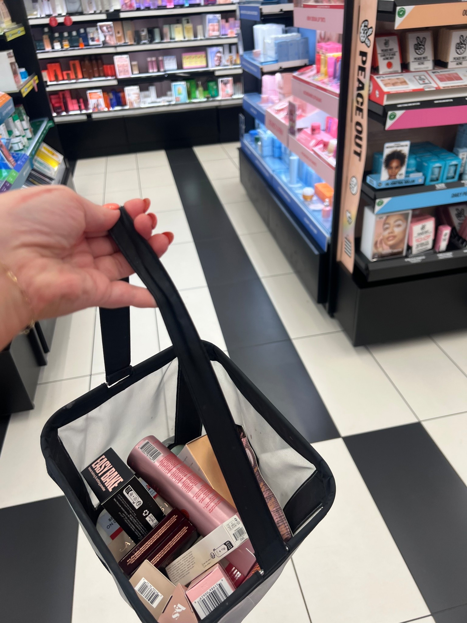 What I bought at the Sephora sale! 🖤🤍

#LTKBeauty #LTKSaleAlert #LTKFindsUnder50