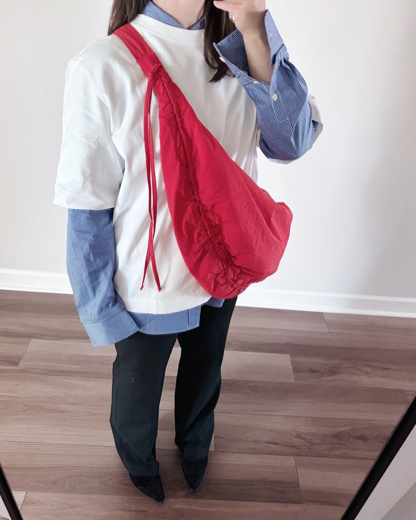 I love how this bag adds shape and texture to any outfit (not to mention color) and it’s currently on sale in red and black! #outfitinspo #tomboyfemme #surfernephew #tibifans

#LTKFindsUnder50 #LTKFindsUnder100