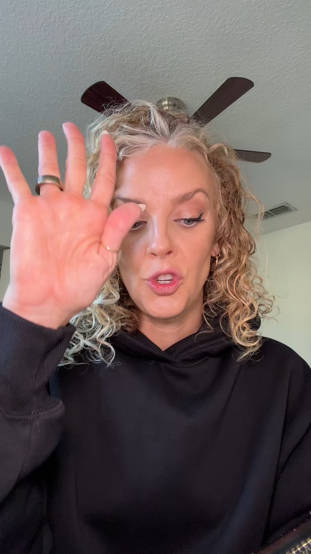 Laura Geller blush. Refreshing rose 

#LTKOver40 #LTKBeauty #LTKFindsUnder50