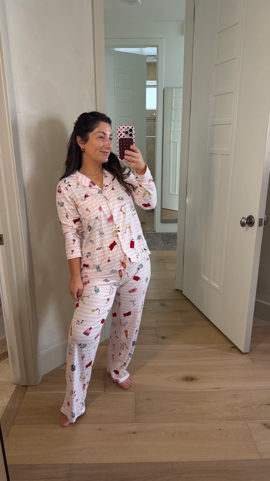 Cutest pajamas!! So soft!! 

Size small
5'0" 140lbs 

#LTKselfcare #LTKgrwm #LTKPetite