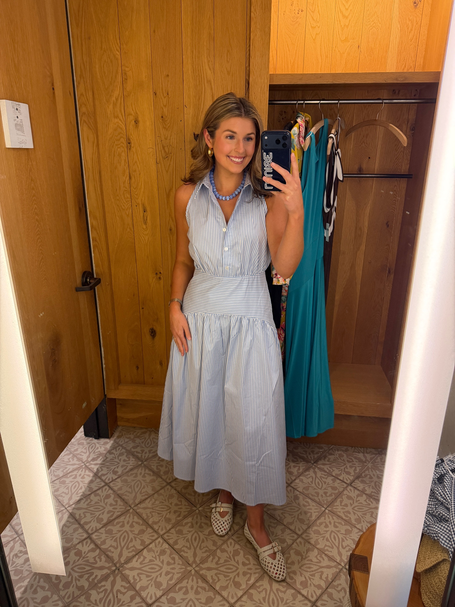 Darling midi dress for summer! Wearing a S