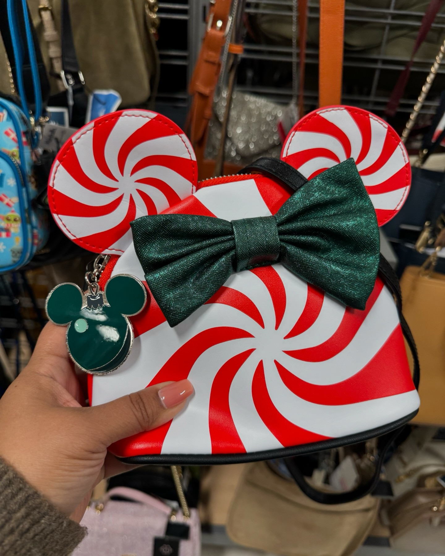 Disney Christmas Minnie Mouse Peppermint Crossbody now online!

#disney #minniemouse #peppermint #candycane #bioworld #disneychristmas #minniechristmas #disneyblogger #xmas

#LTKSeasonal #LTKHoliday #LTKStyleTip