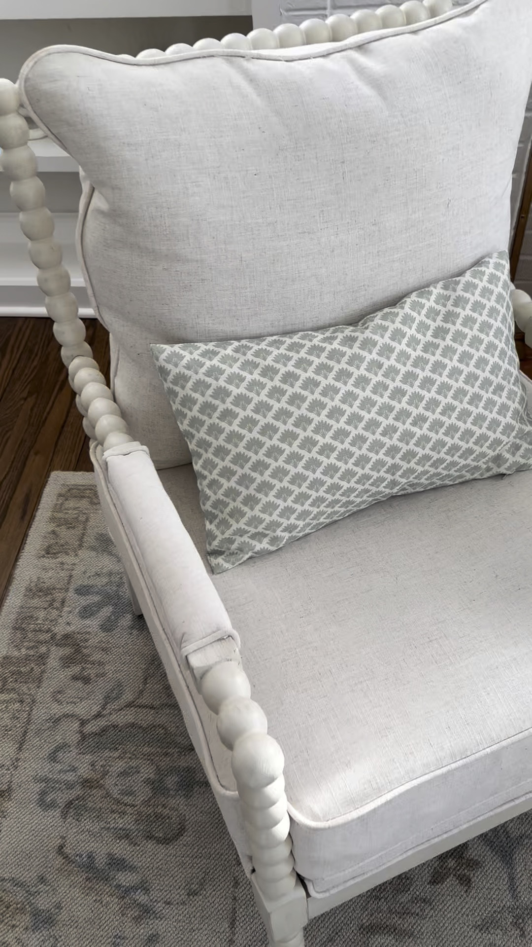 I got Jesse pretty green new pillows from Amazon for our living room. They are exactly what I’ve been looking for 

#LTKHome #LTKFindsUnder50