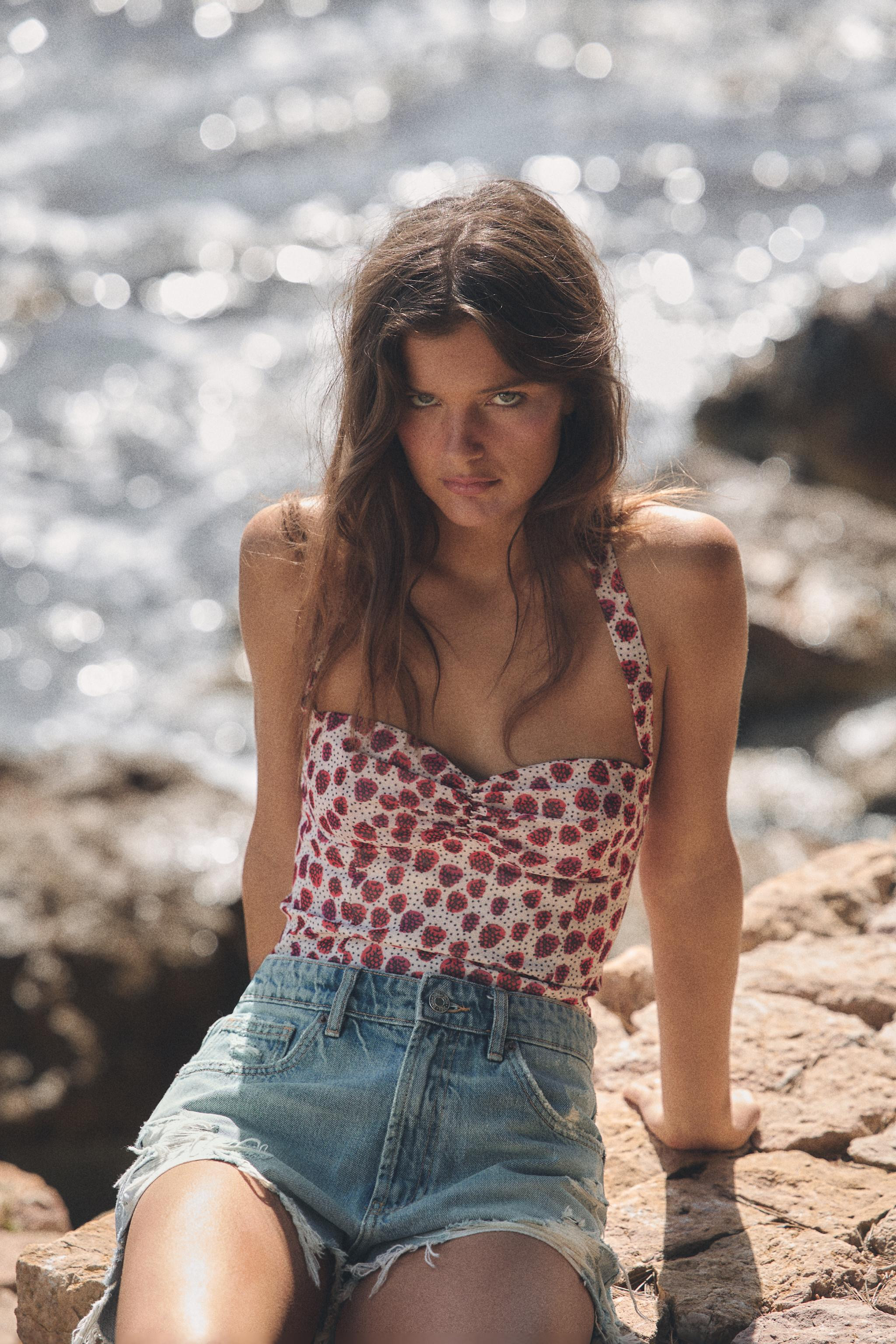 TRF HIGH-WAIST RIPPED DENIM SHORTS | Zara UK