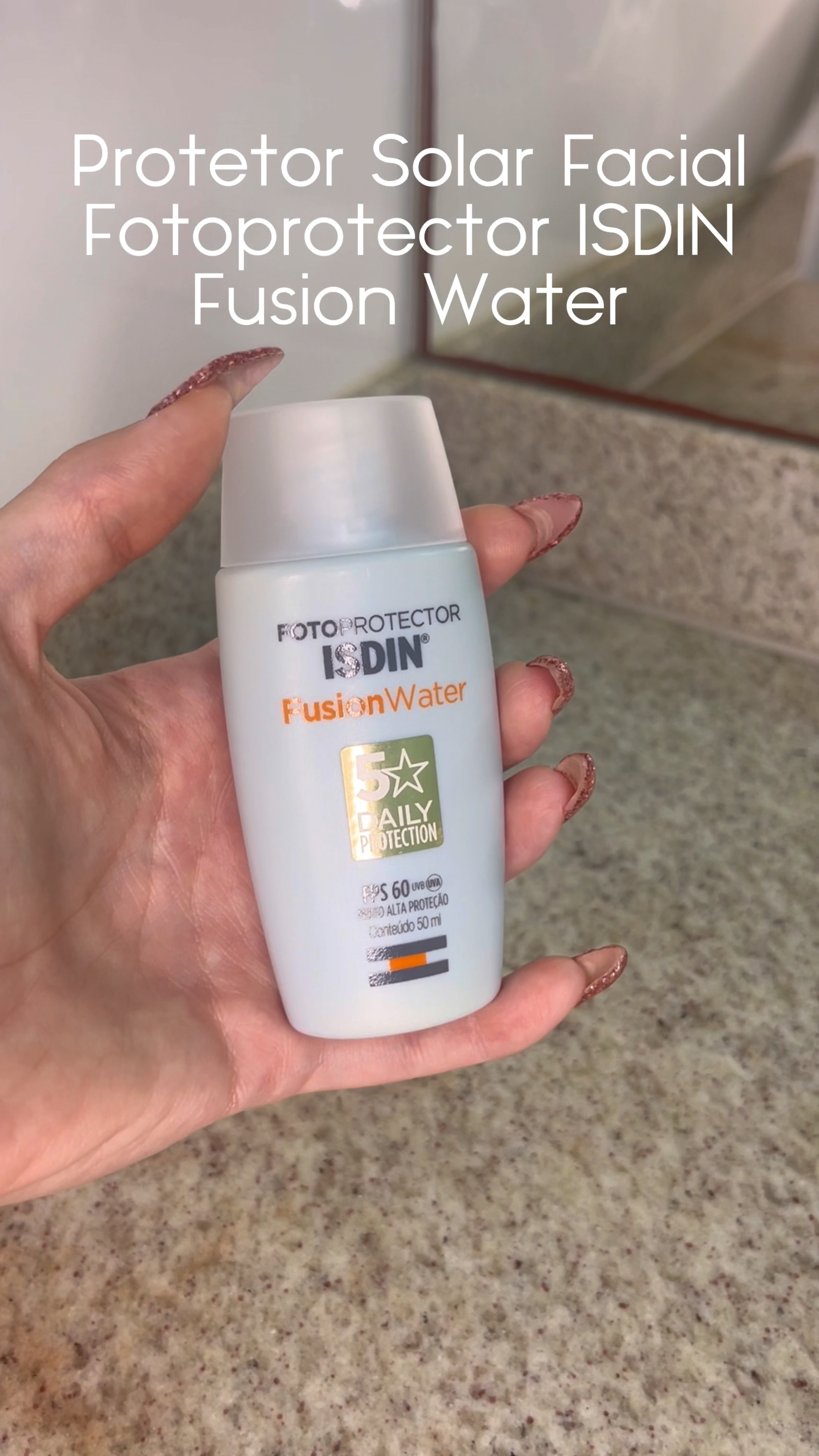 Meu novo protetor solar fácil queridinho! Não é à toa que muita gente ama e indica esse produto, com uma textura fluida super leve e rápida absorção ele é perfeito para peles mistas e oleosas 
Controla a oleosidade nos dias mais quentes sem deixar aquela sensação de pele desidratada já que contém ingredientes como ácido hialurônico na fórmula 

#LTKVideo #LTKbeauty #LTKbrasil