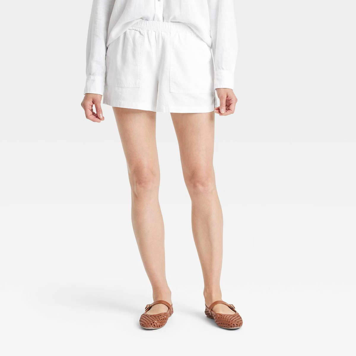 Women's Mid-Rise Linen Pull-On Shorts - Universal Thread™ | Target