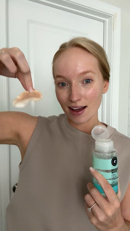 Get unready with me! Giving my skin some extra love tonight with the Cocunat clinical beauty filler. This is a microneedling serum treatment you can do once a month for extra glowy + tight skin. I instantly noticed more radiant skin and I would recommend to do this the night before an event or vacay. Use code STRAWBERRY15 for 15% off your order 

#ad #COCUNAT @COCUNAT

#LTKBeauty