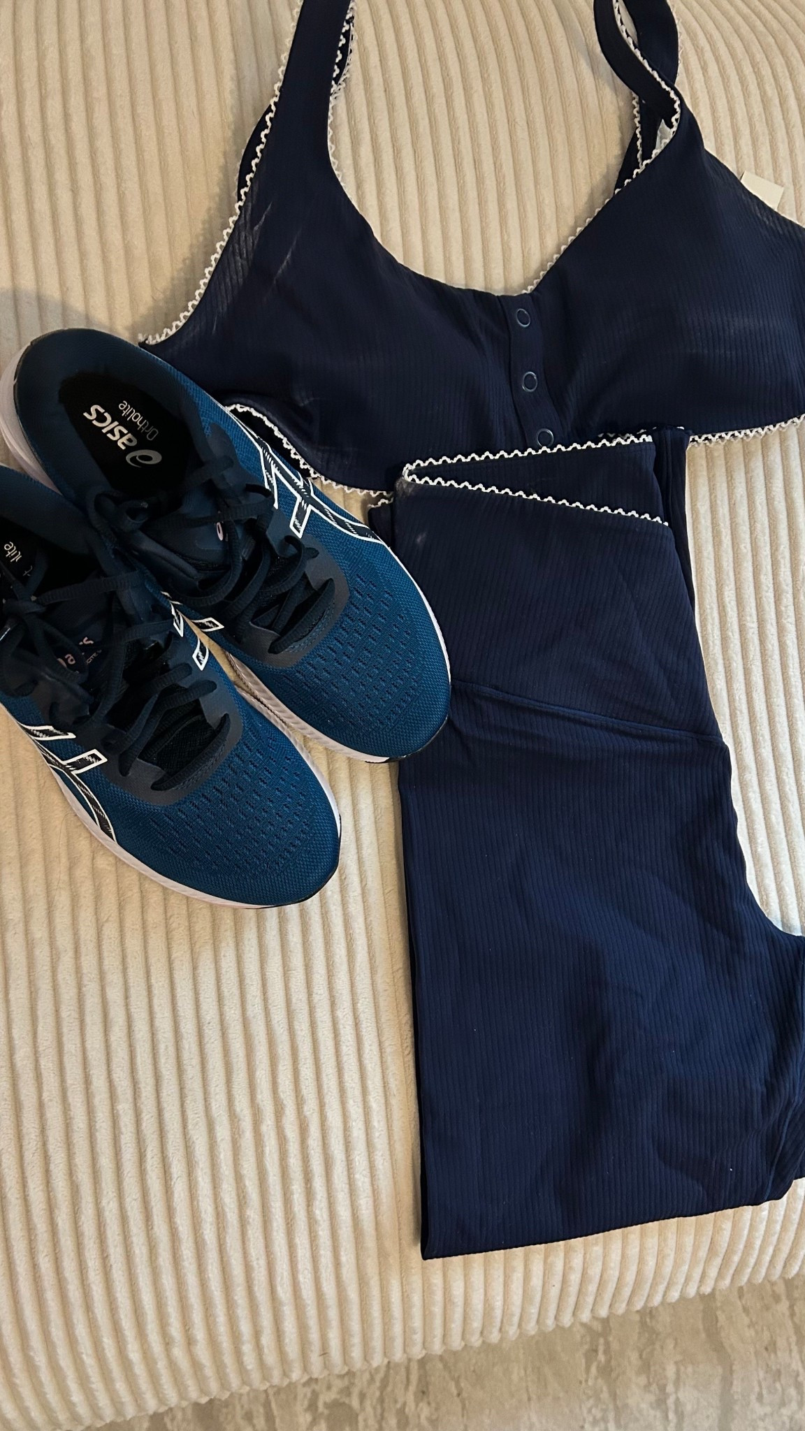 
After weeks of slowing down, healing, and listening to my body… I’m finally back. @Aerie 

Grateful for the pause. Grateful for the comeback.
We’re building strong, not fast.

Let’s go.

#RunnerLife #ComebackSeason #LTKCreator #InjuryRecovery #WomenWhoRun

#LTKfitnessgoals #LTKOver40 #LTKActive