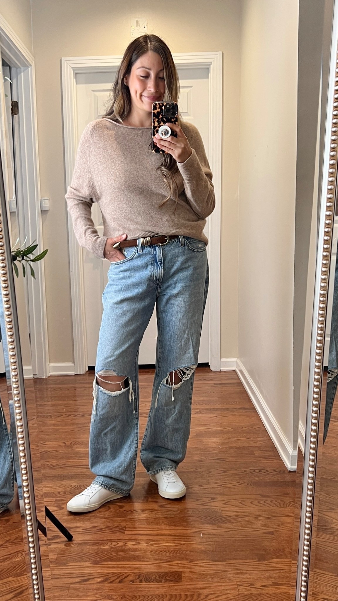 Casual fit check: 
cashmere top sz medium 
Pants sized up for a baggy look sz 29 
Shoes sz 9 #fitcheck #cashmere #levis #quince #casual #baggydenim 

#LTKootd #LTKmomlife #LTKSaleAlert