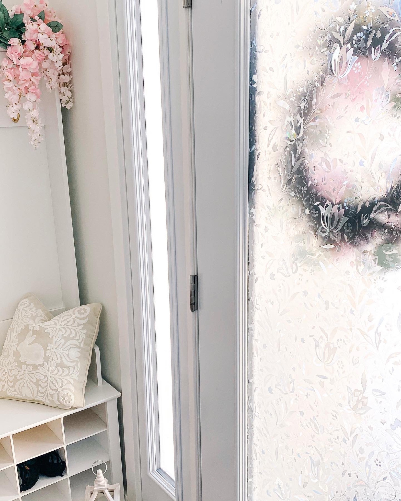 I gave my front door a mini makeover and I am OBSESSED! How pretty is this floral 𝔀𝓲𝓷𝓭𝓸𝔀 𝓯𝓲𝓵𝓶?! So in love with how it turned out! ✨🪞🌸

#LTKSeasonal #LTKhome #LTKunder50