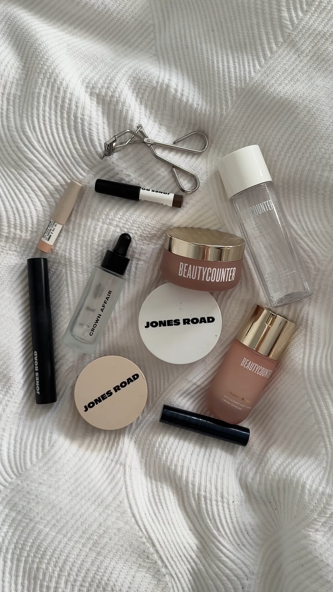 All makeup & skincare packed away in my luggage ready for Indianapolis! 