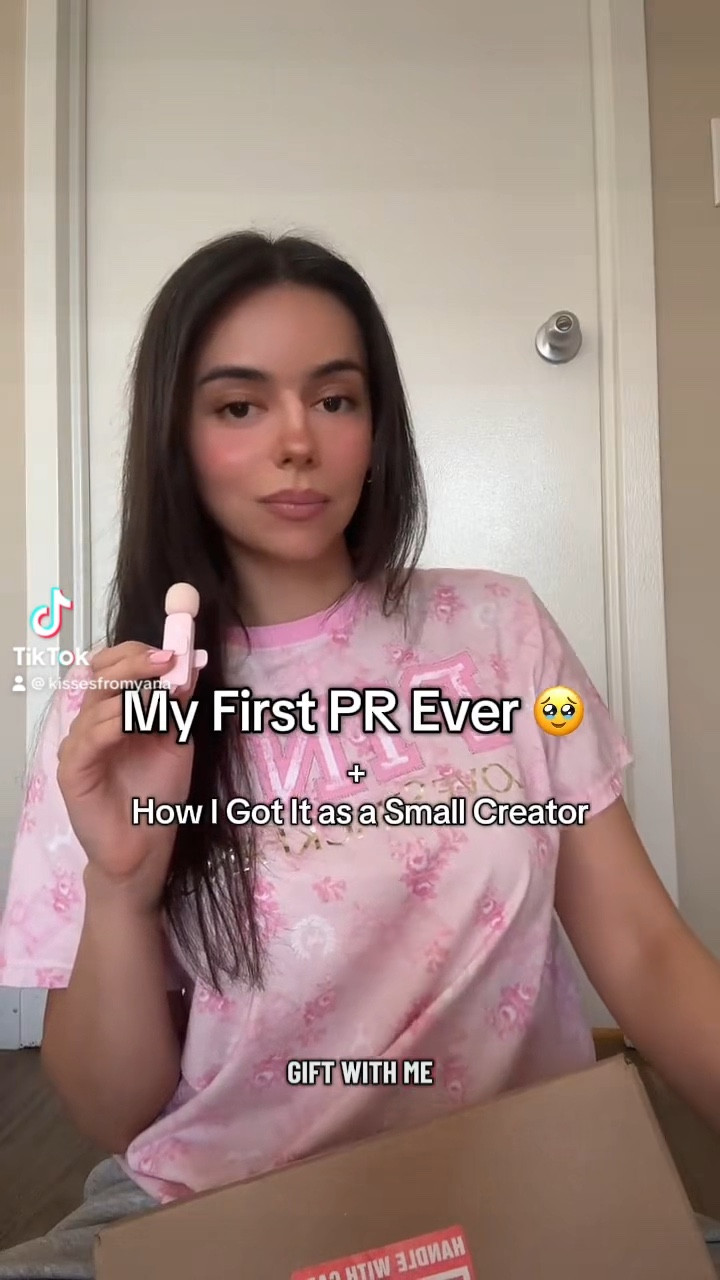 shop this adorable limited edition tshirt before it’s completely gone 💗 (+ the comfiest sweats ever) 

#LTKvlog #LTKdayinmylife #LTKgrwm