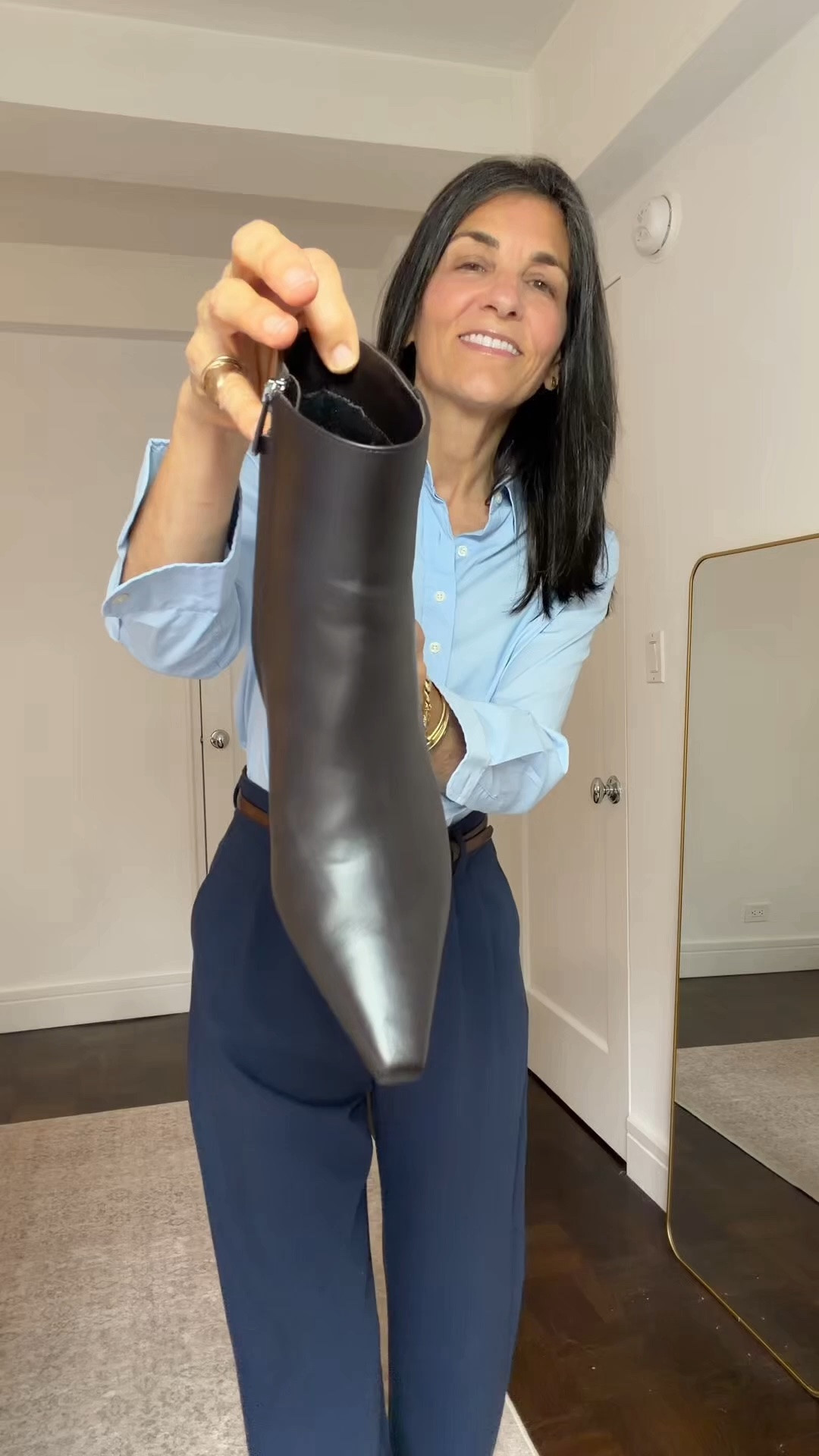 @lacanadienneshoes #ad wear these leather ankle boots with all your tailored looks. Use promo code LTK15