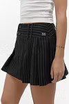 UO Kourtney Pinstripe Kilt Mini Skirt | Urban Outfitters (EU)