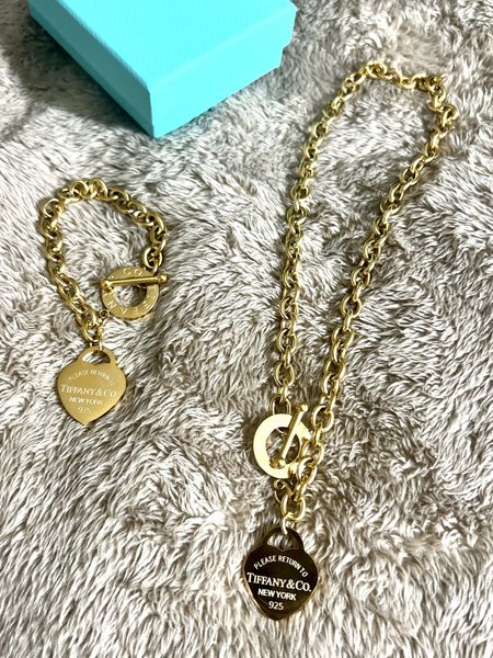 Gold Tiffany & Co Necklace and Bracelet Set


gold jewelry, gold necklace, gold bracelet, charm bracelets, DH gate jewelry, DH gate finds, gifts for her

#LTKfindsunder50 #LTKGiftGuide #LTKstyletip