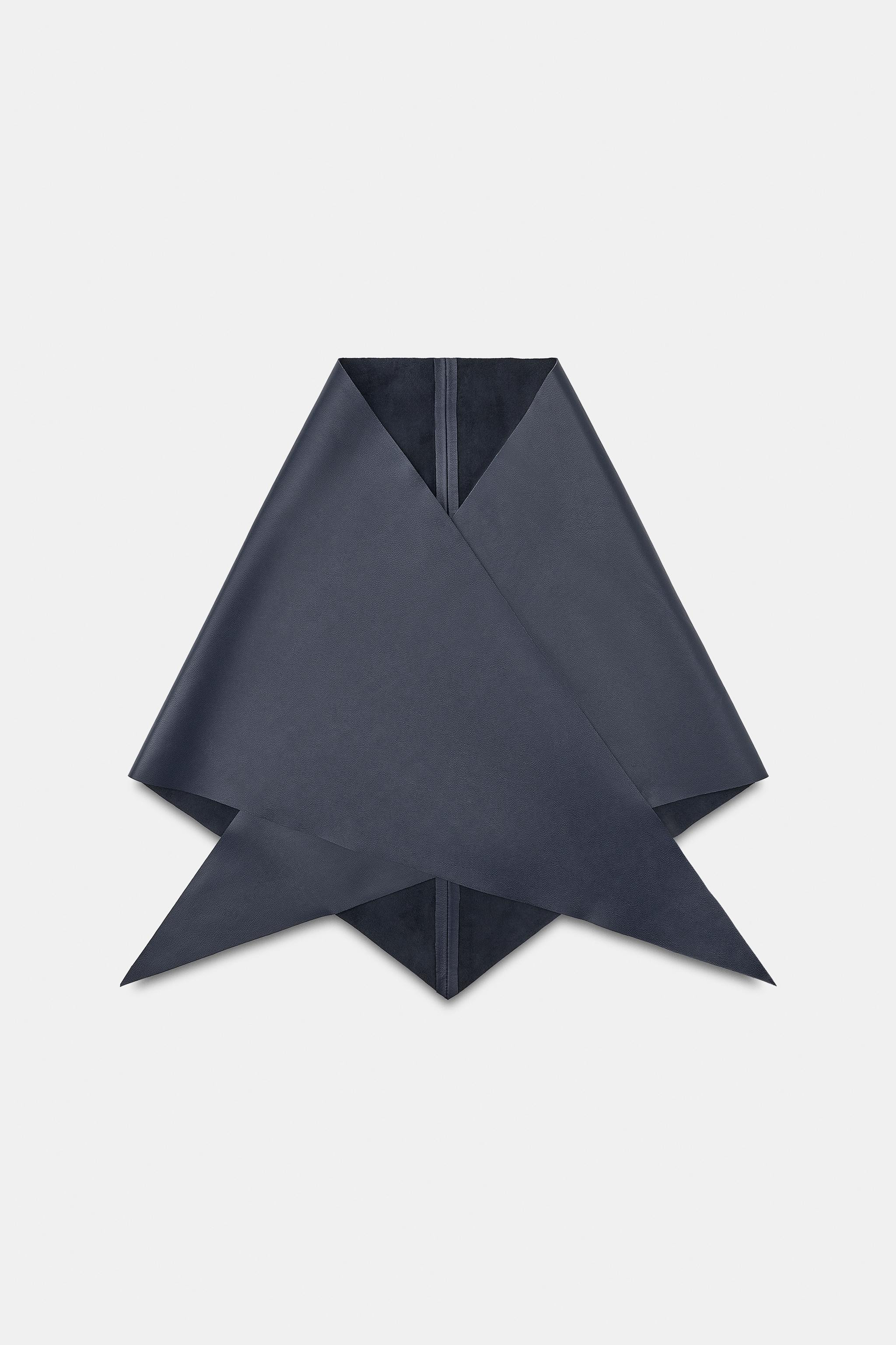 EINFARBIGES BANDANA AUS 100 % LEDER | Zara DE