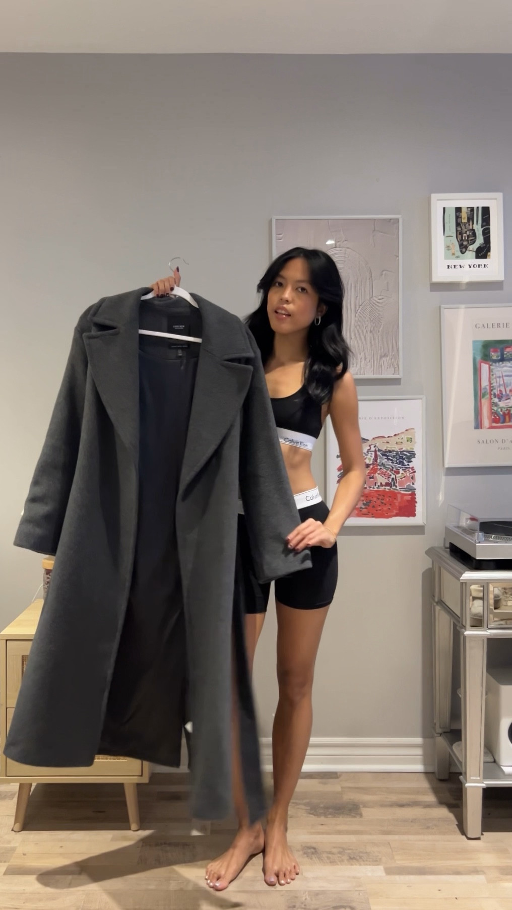 One winter coat, 5 ways 🩶

Minimal style, winter fashion, winter outfit, neutral style, casual chic, elevated, outfit inspo

#LTKworkwear #LTKstyletip #LTKSpringSale