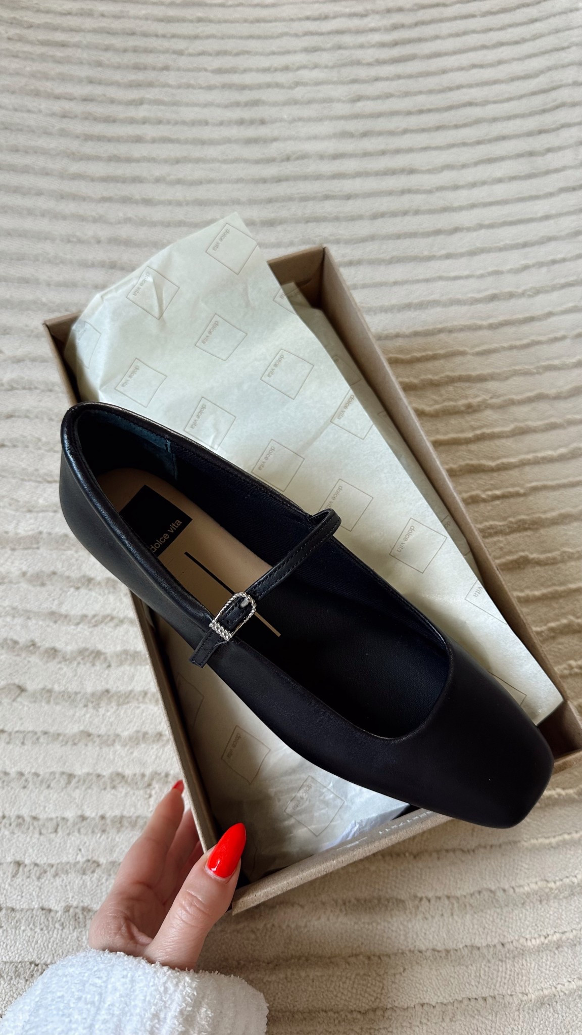 The cutest spring flats!! 

#LTKspringtrends