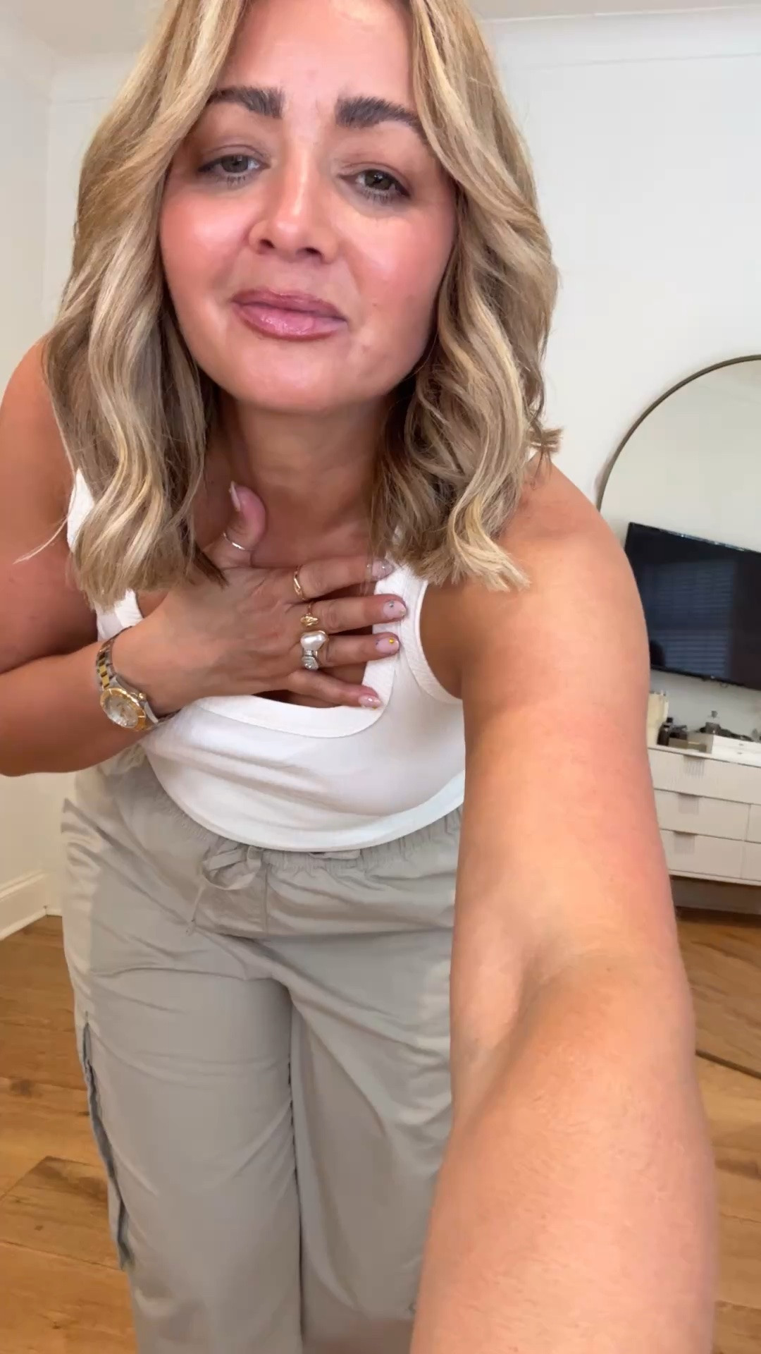 Little comfy OOTD 

Cargo trousers outfit 
Everyday outfit 
Midsize outfit

#LTKsummer #LTKmidsize #LTKjeans