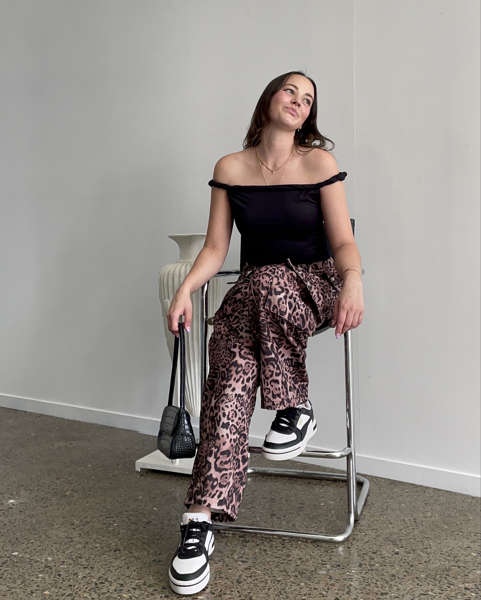 OBSESSED with these cargo pants and top. Love that you can dress them up or down depending on the event!!! The pants sit SO nicely and the top you can wear up, one side up one down or both down which can match literally any bottom. 😍🙌🏼 



#LTKfindsunder100 #LTKSeasonal #LTKaustralia